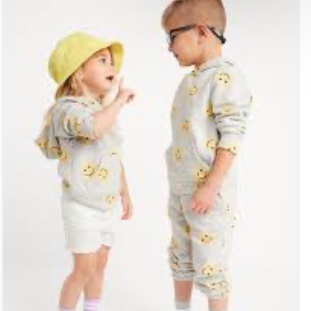 Smiley Face Print Hoodie Sweatshirt & Jogger Outfit Set